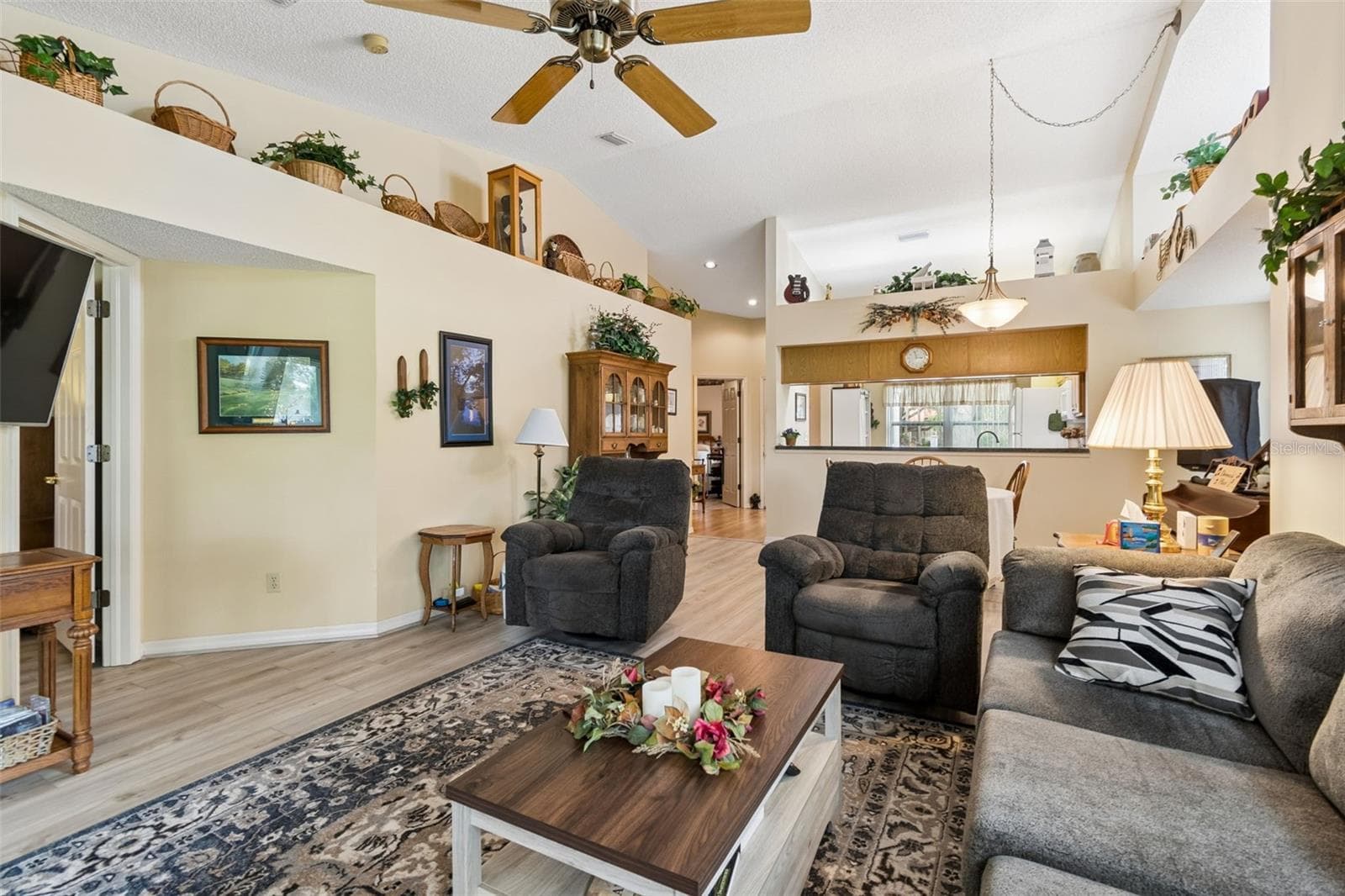 Living room - 5213 LOCHMEAD TER, ZEPHYRHILLS