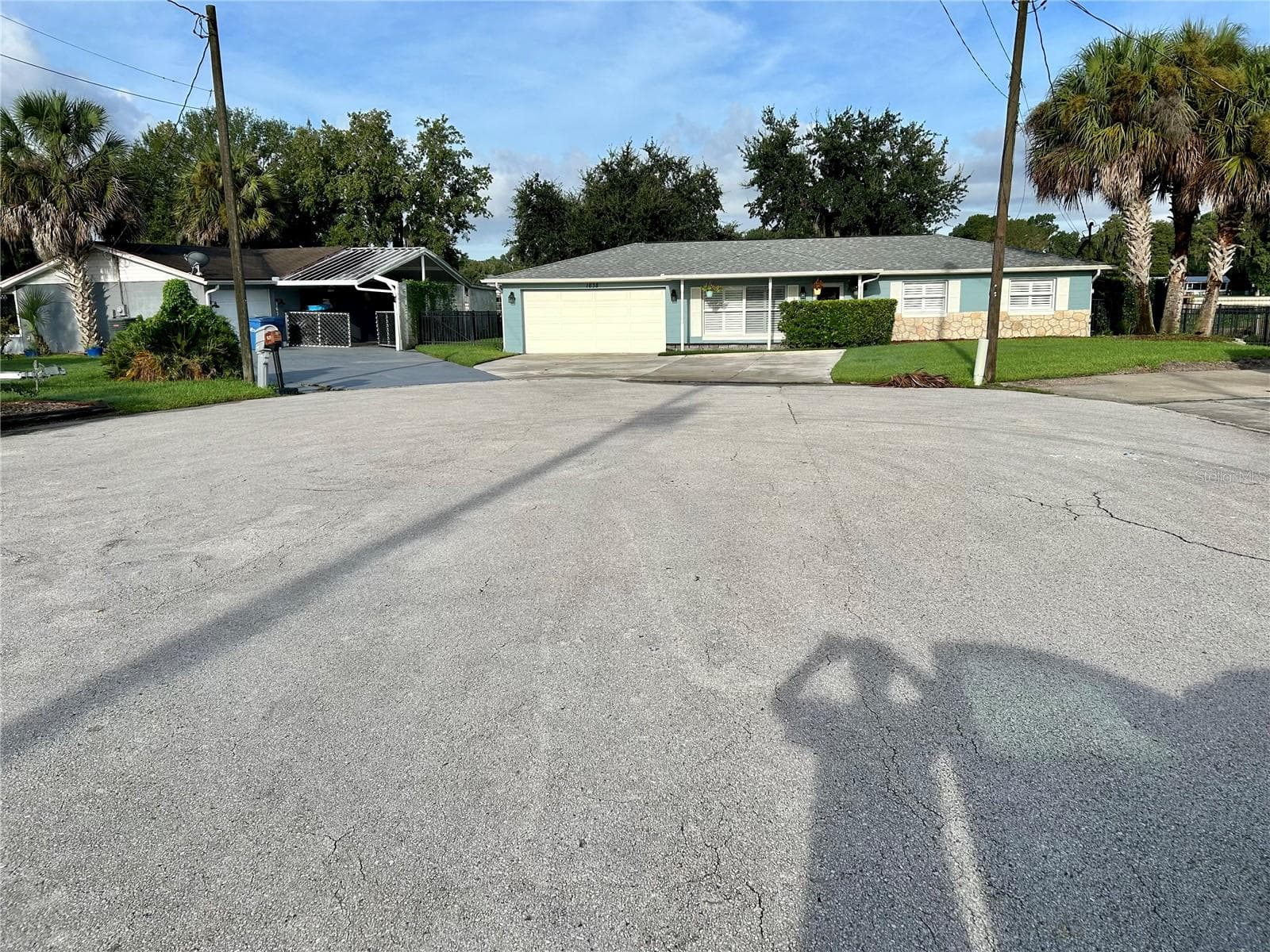 1638 PARADISE LN