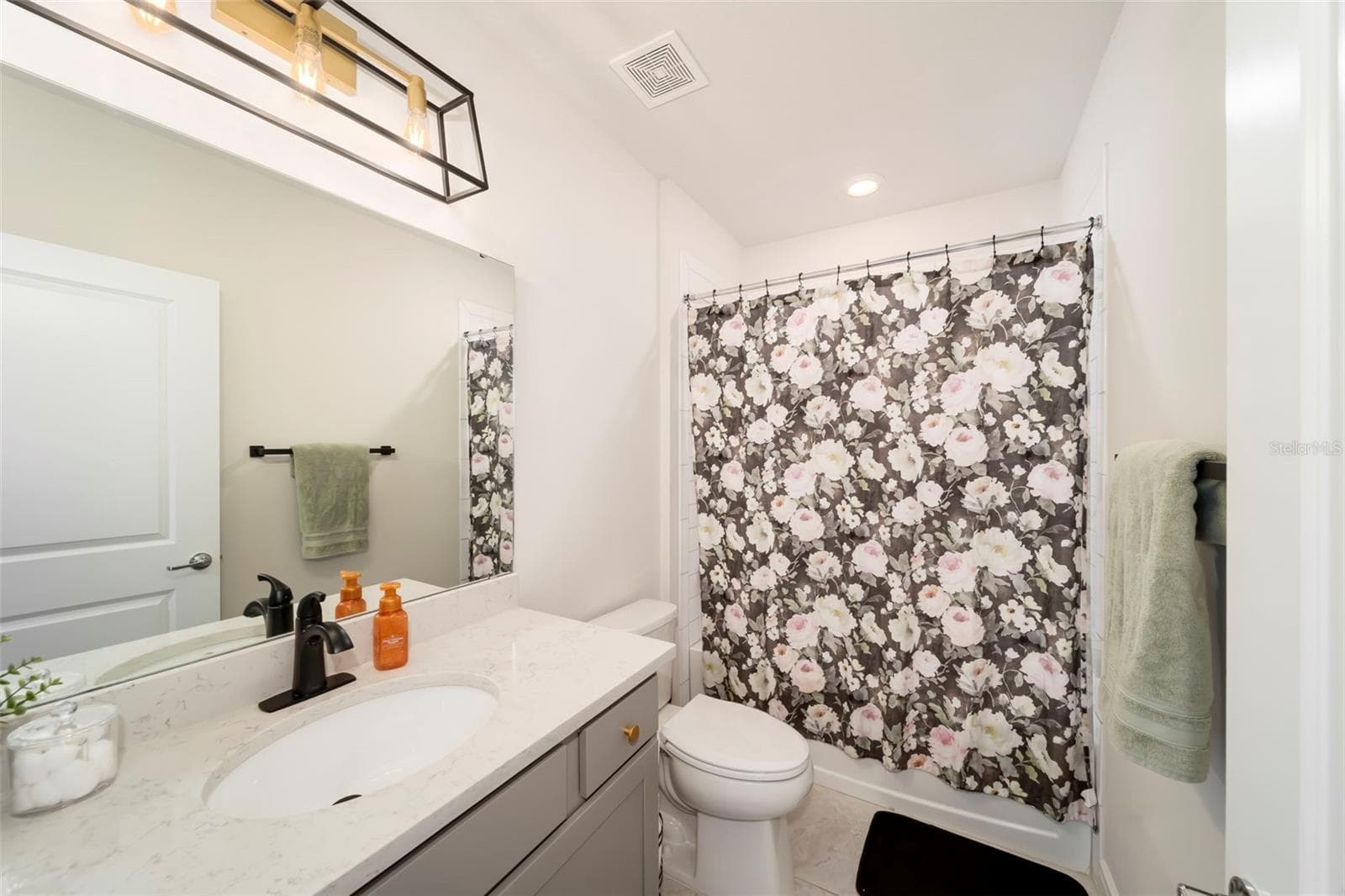 Secondary Bath - 8522 ABALONE LOOP, PARRISH