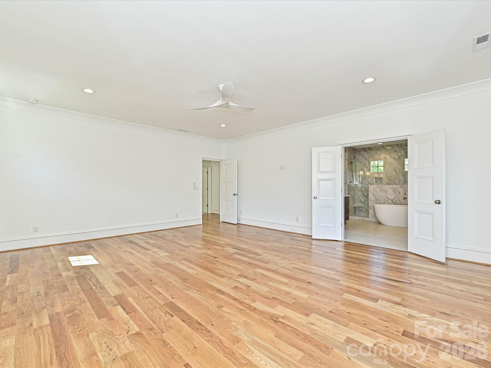 Single Family Residence at 2205 Shenandoah Avenue, Charlotte, photo 27 of 45