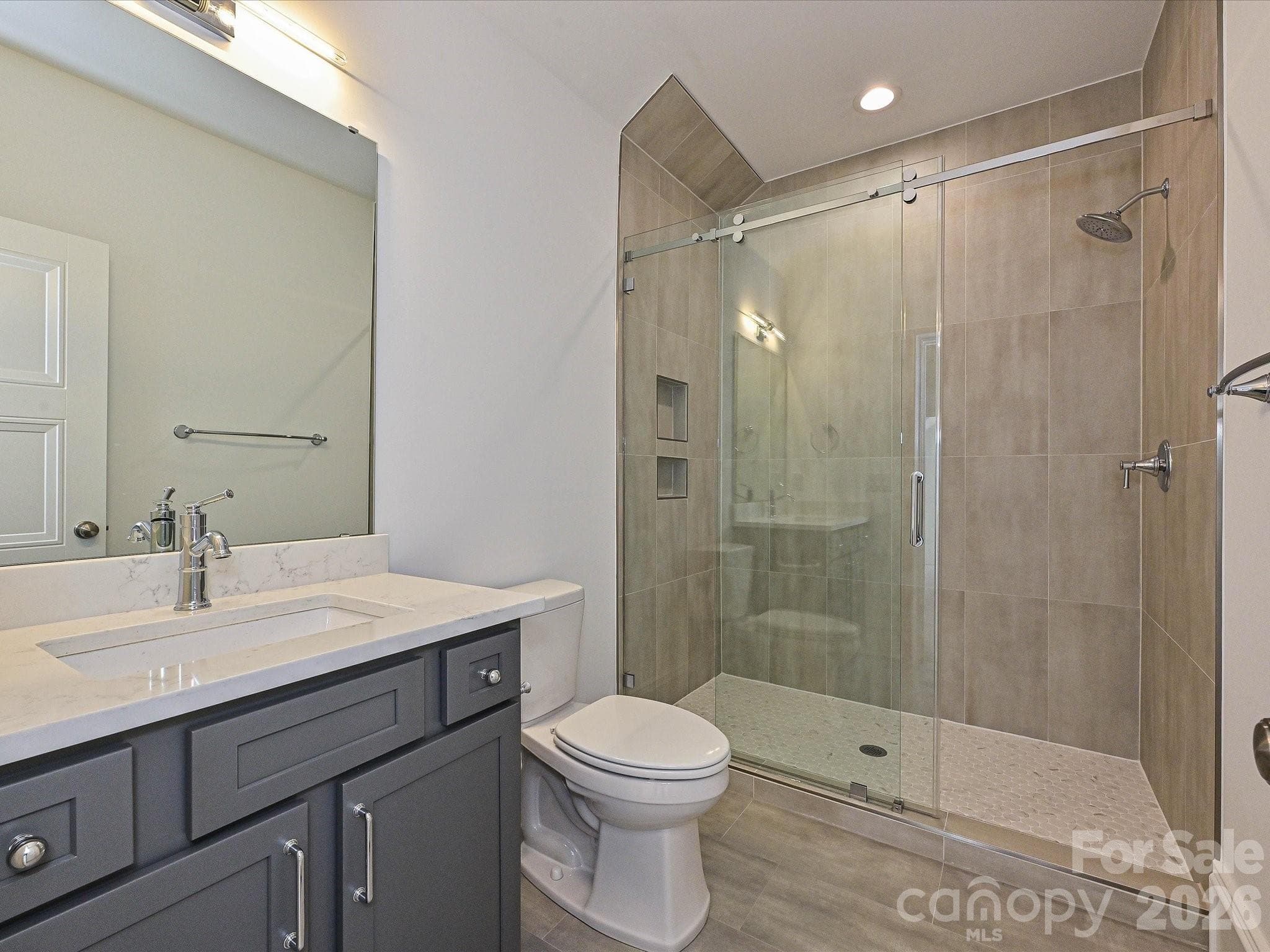 Single Family Residence at 2205 Shenandoah Avenue, Charlotte, photo 38 of 45