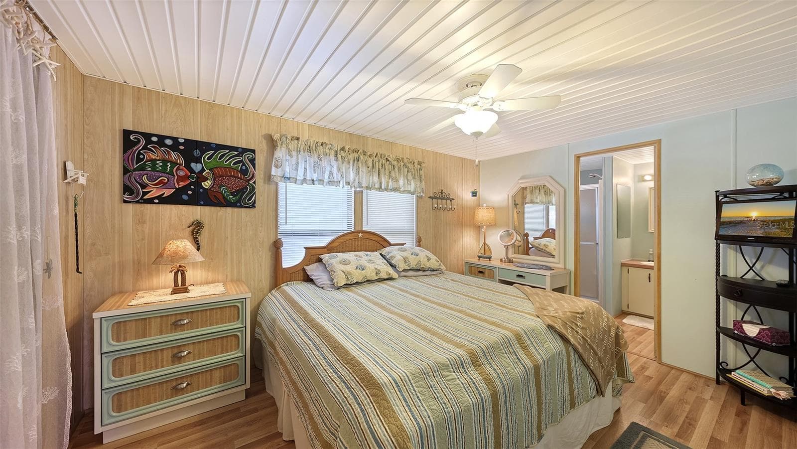 Manufactured Home at 2036 S MOBILE ESTATES DR, SARASOTA, photo 9 of 20