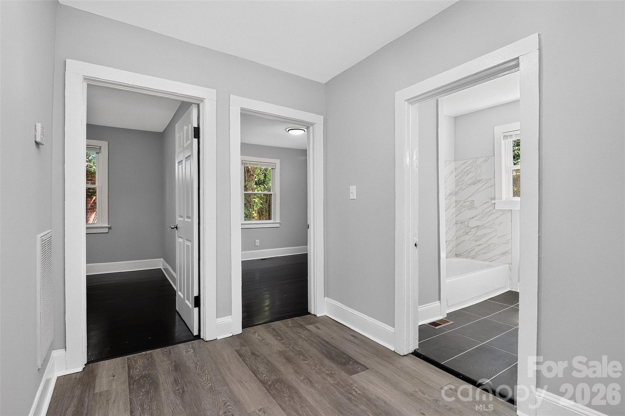 Single Family Residence at 2304 Kennesaw Drive, Charlotte, photo 11 of 26