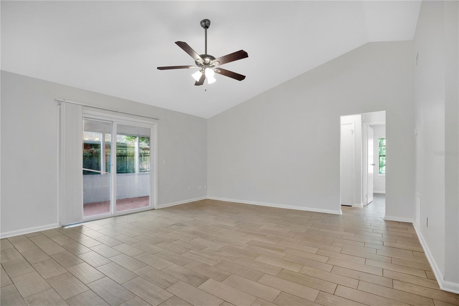 Single Family Residence at 654 CYPRESS LN, WINTER SPRINGS, photo 7 of 34