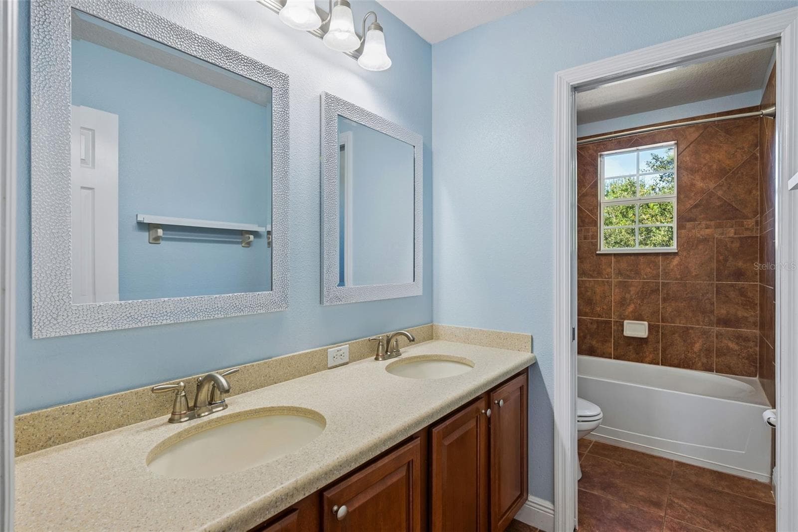 Single Family Residence at 30412 TOKARA TER, MOUNT DORA, photo 32 of 78