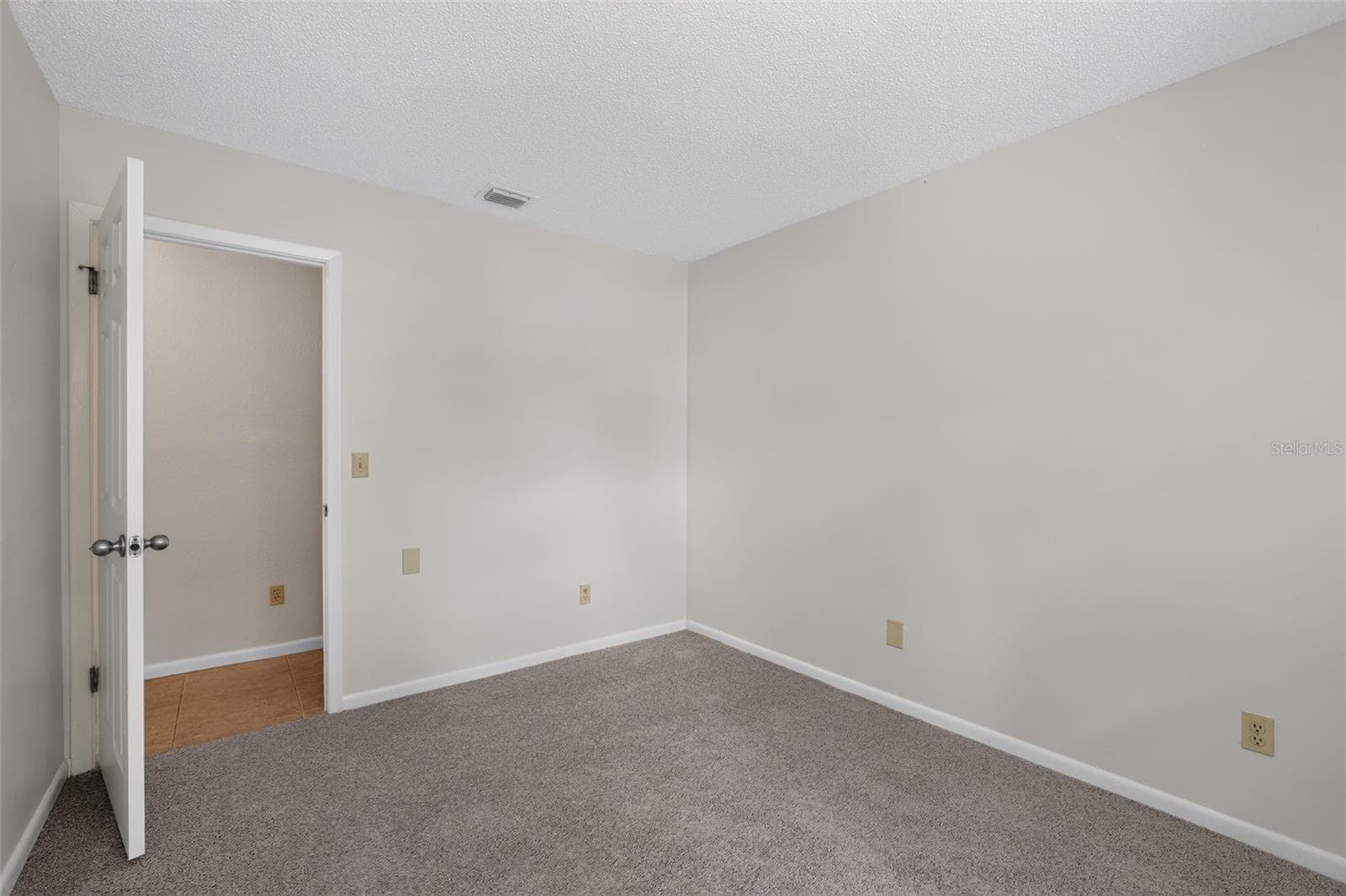 Single Family Residence at 4015 DELLBROOK DR, TAMPA, photo 22 of 27