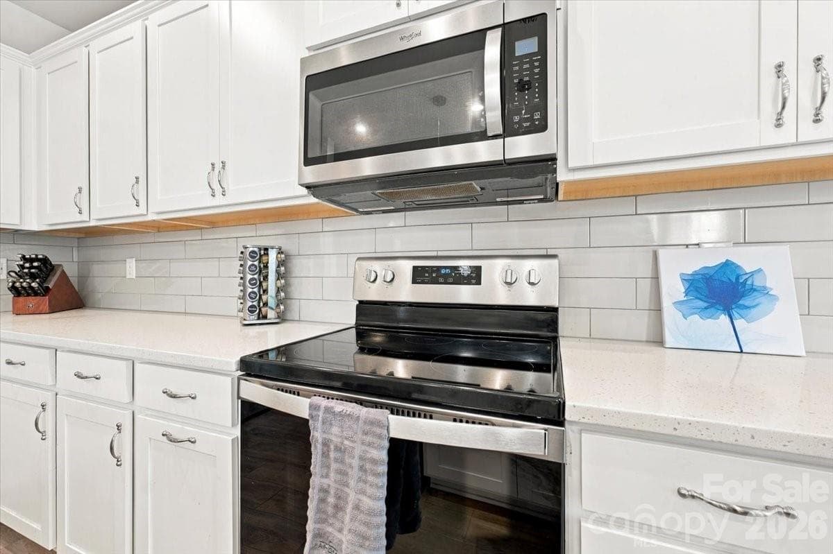 Townhouse at 8036 Overmeadow Lane, Charlotte, photo 14 of 35
