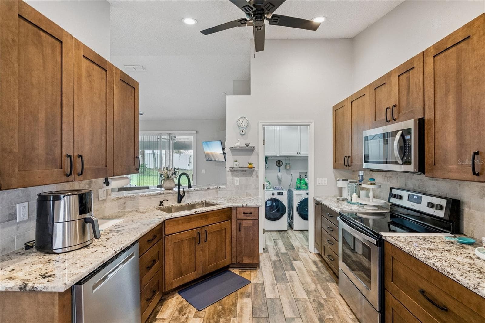 Single Family Residence at 1403 BRAYTON CIR, DELTONA, photo 14 of 35