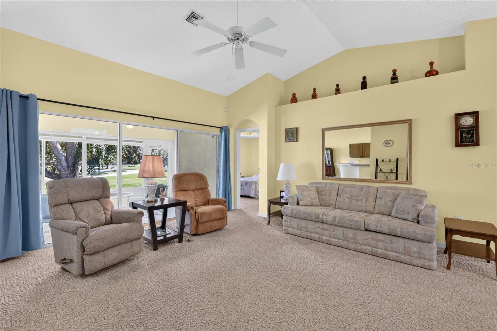 Single Family Residence at 26958 HONEYMOON AVE, LEESBURG, photo 3 of 17