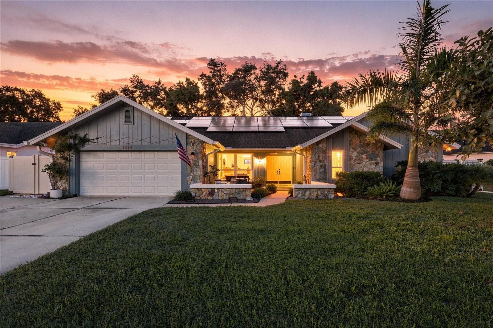 Single Family Residence at 1515 MIDNIGHT PASS WAY, CLEARWATER, photo 2 of 73