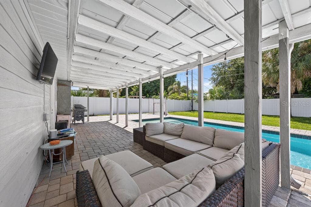 Single Family Residence at 4710 W TRILBY AVE, TAMPA, photo 44 of 65