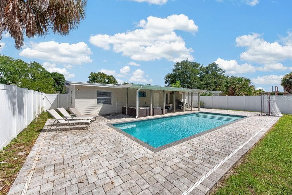 Single Family Residence at 4710 W TRILBY AVE, TAMPA, photo 47 of 65