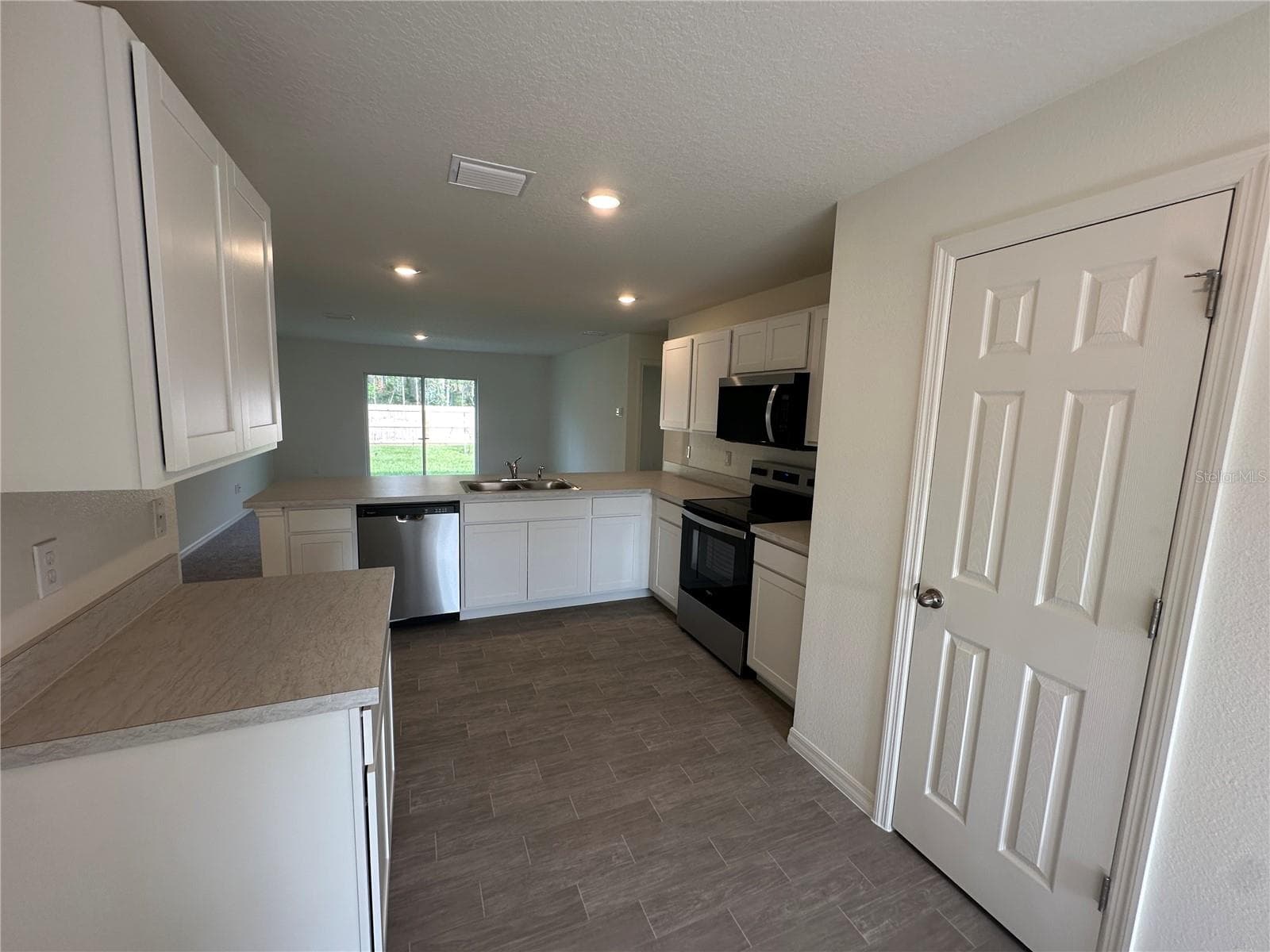 Single Family Residence at 7 REIDSVILLE DR, PALM COAST, photo 4 of 16
