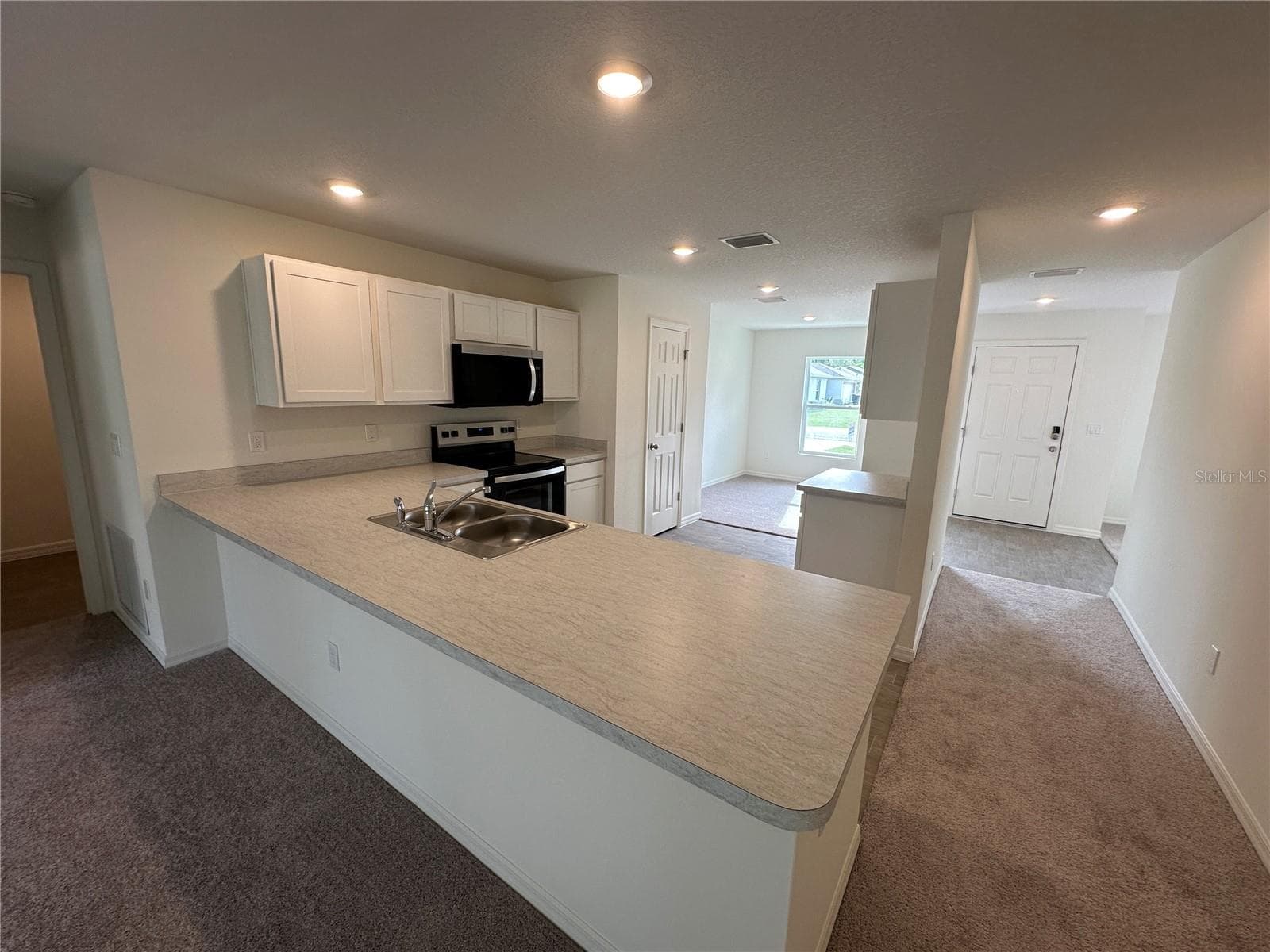Single Family Residence at 7 REIDSVILLE DR, PALM COAST, photo 5 of 16