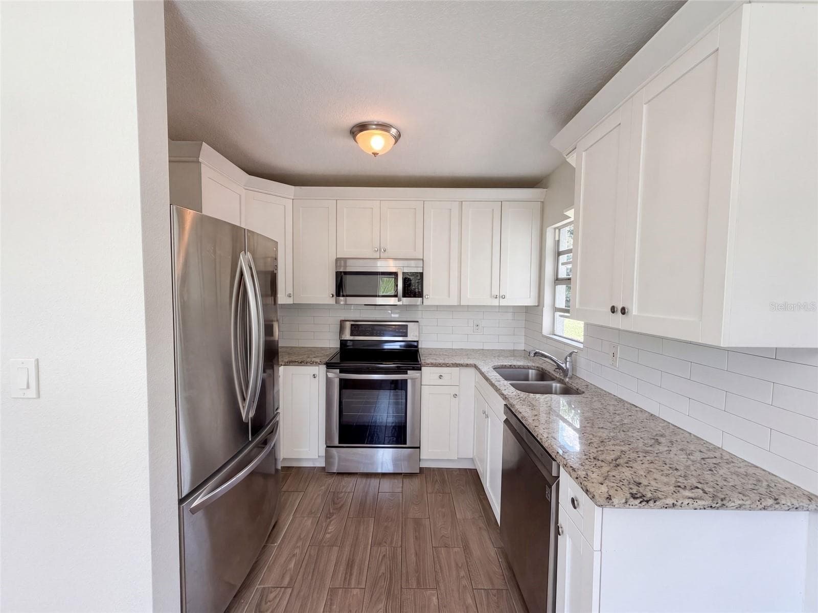 Single Family Residence at 2406 E CURTIS ST, TAMPA, photo 2 of 15