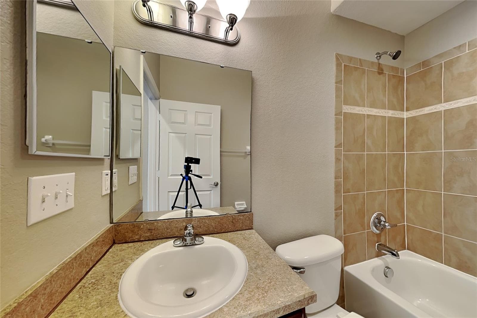 Single Family Residence at MULBERRY, photo 16 of 22