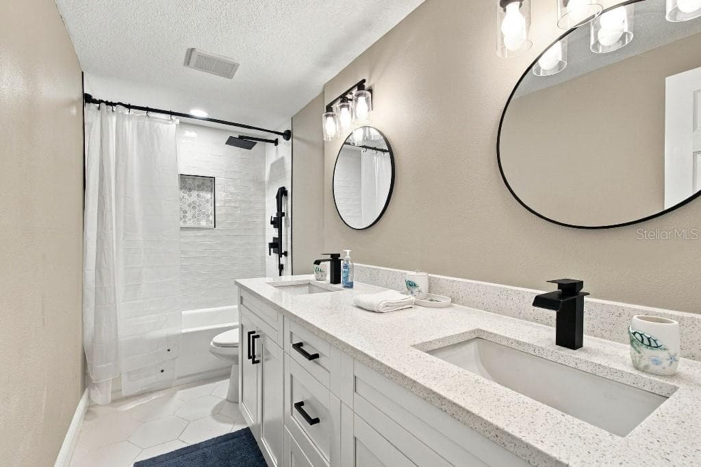 Single Family Residence at 10744 DRUMMOND RD, TAMPA, photo 56 of 73