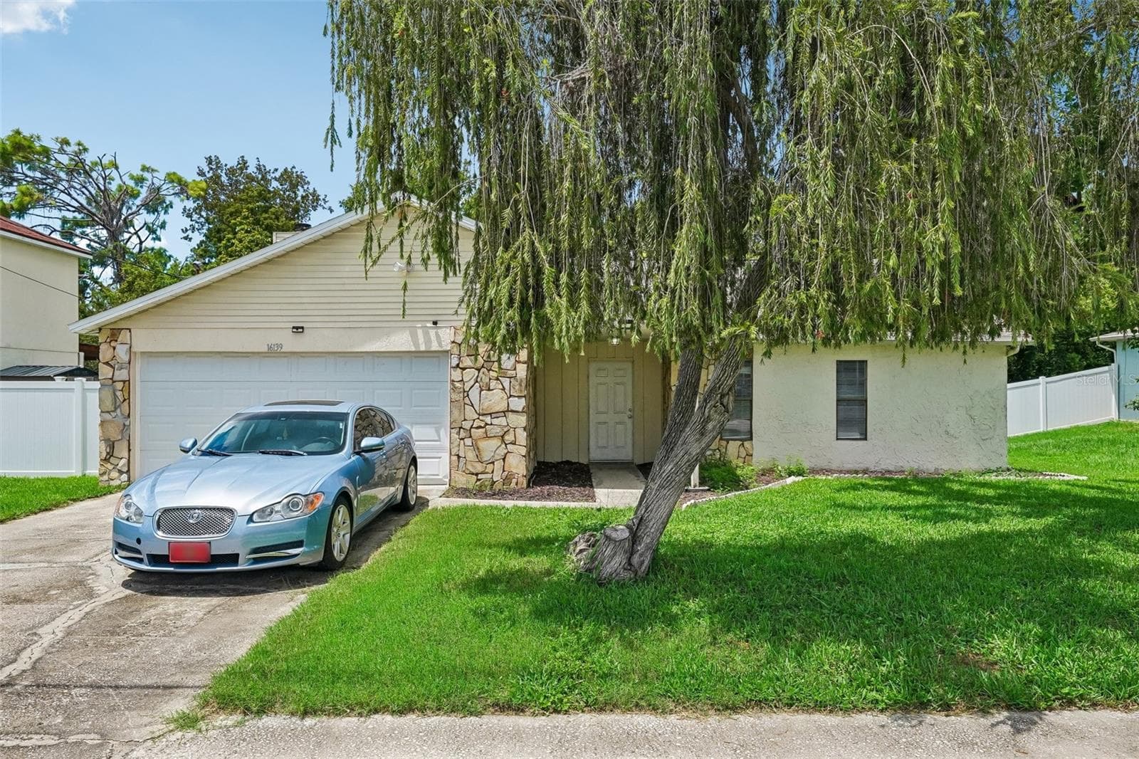 16139 VILLA DR