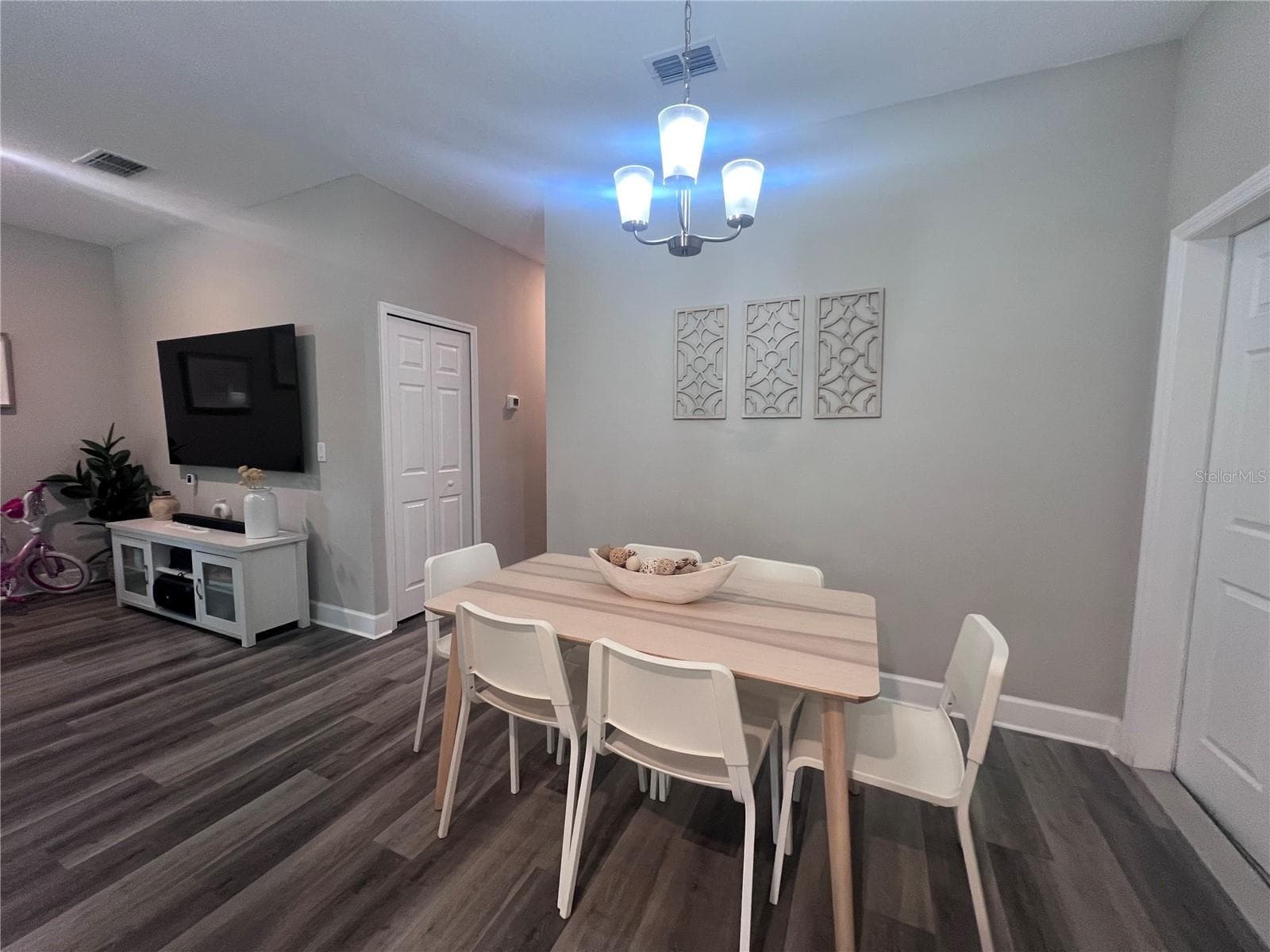 Single Family Residence at 12342 OCONEE BLVD, NEW PORT RICHEY, photo 6 of 9