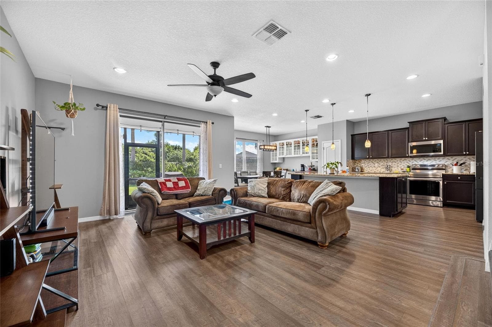Single Family Residence at 1521 CUSTER BAYOU ST, RUSKIN, photo 17 of 91