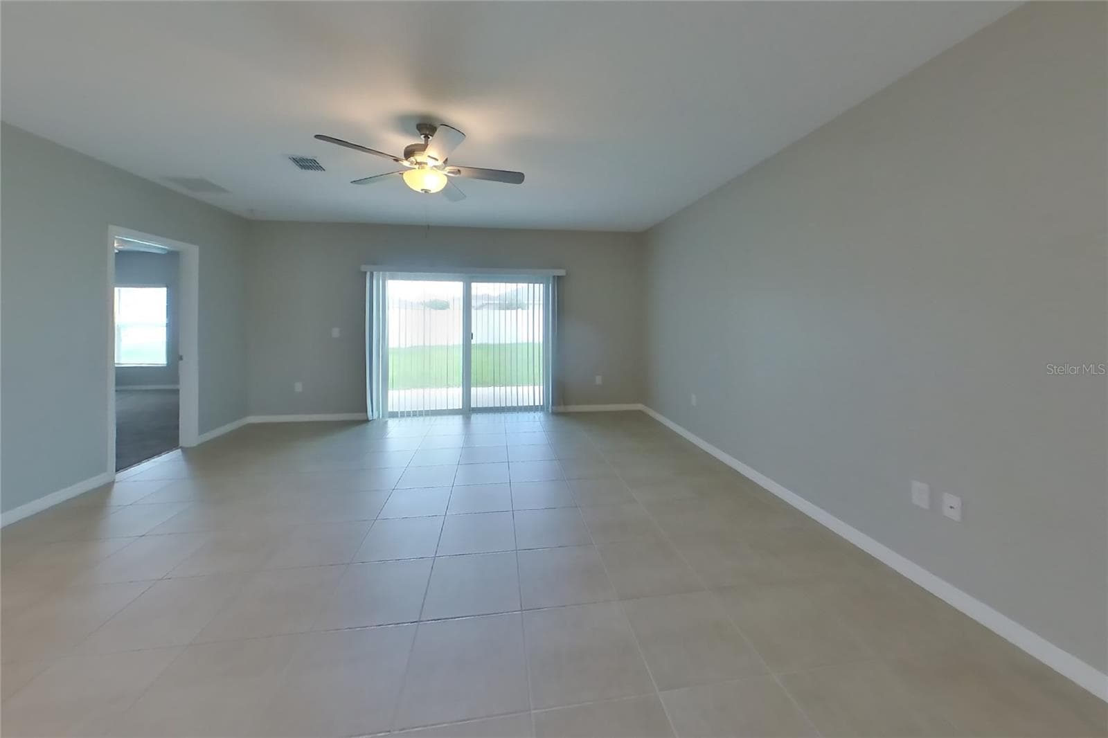 Single Family Residence at KISSIMMEE, photo 4 of 15