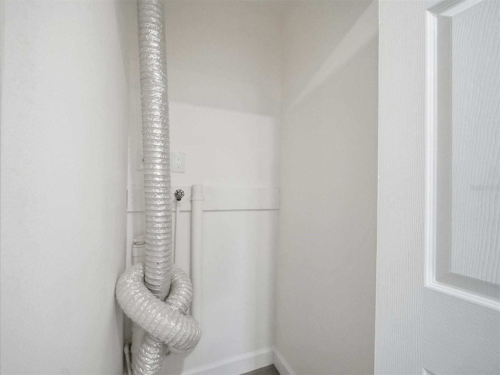 Laundry Closet - 4511 20TH AVE S, ST PETERSBURG