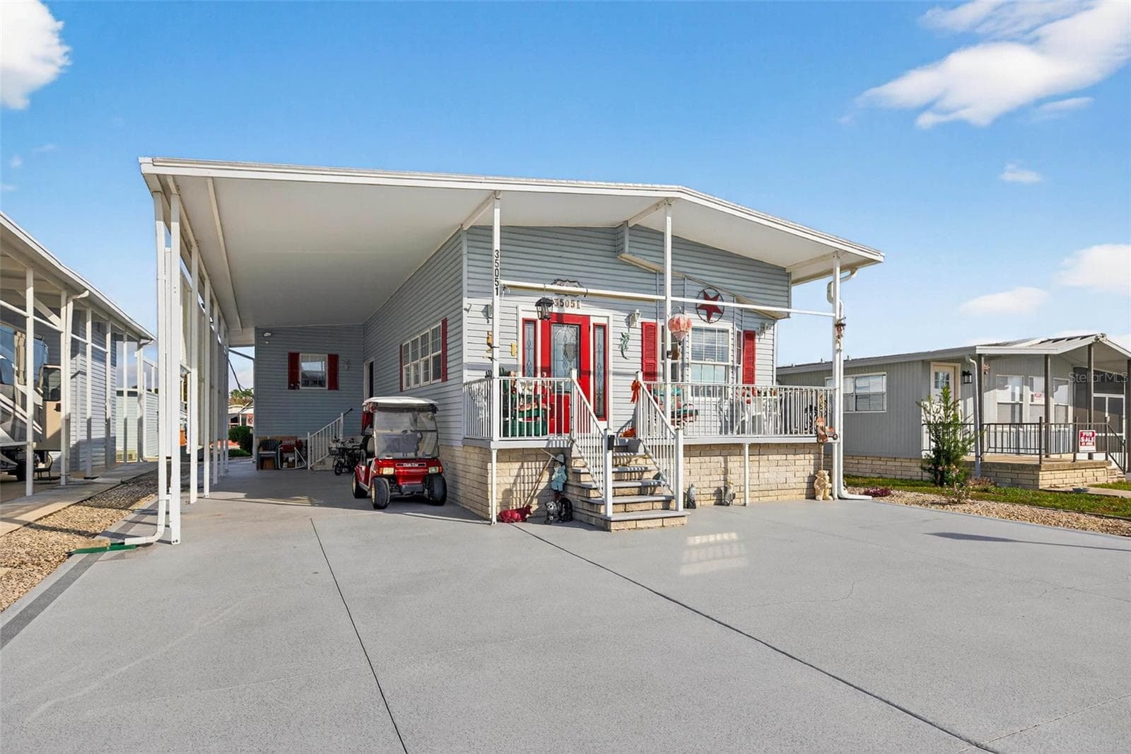 Manufactured Home at 35051 CONDOMINIUM BLVD, ZEPHYRHILLS, photo 2 of 37