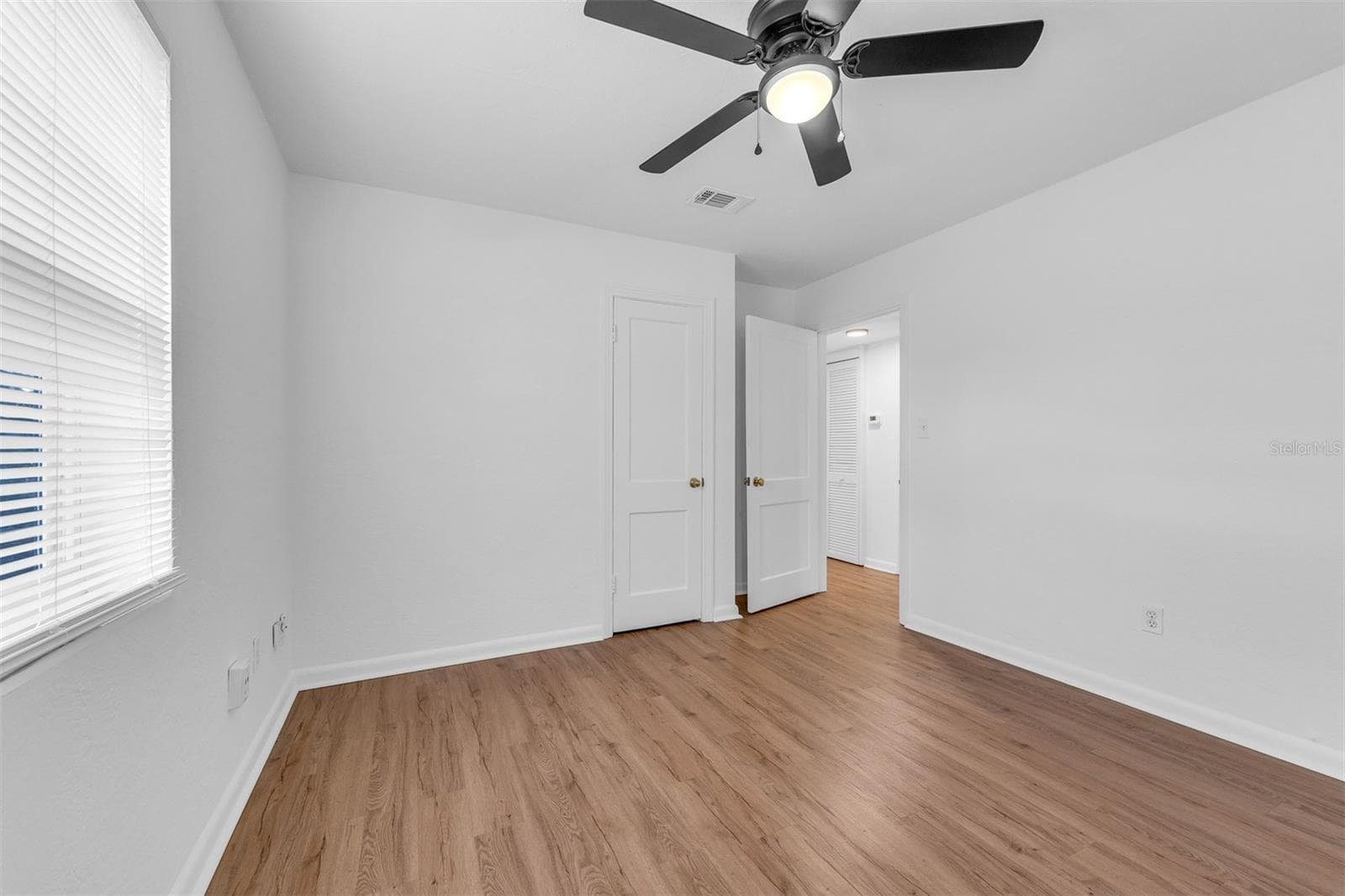 Duplex at 1104 E HARWOOD ST, ORLANDO, photo 11 of 22