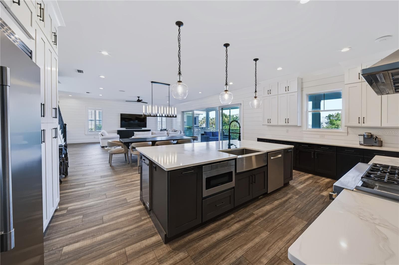 Single Family Residence at 907 CELADON ST, WINTER GARDEN, photo 19 of 81