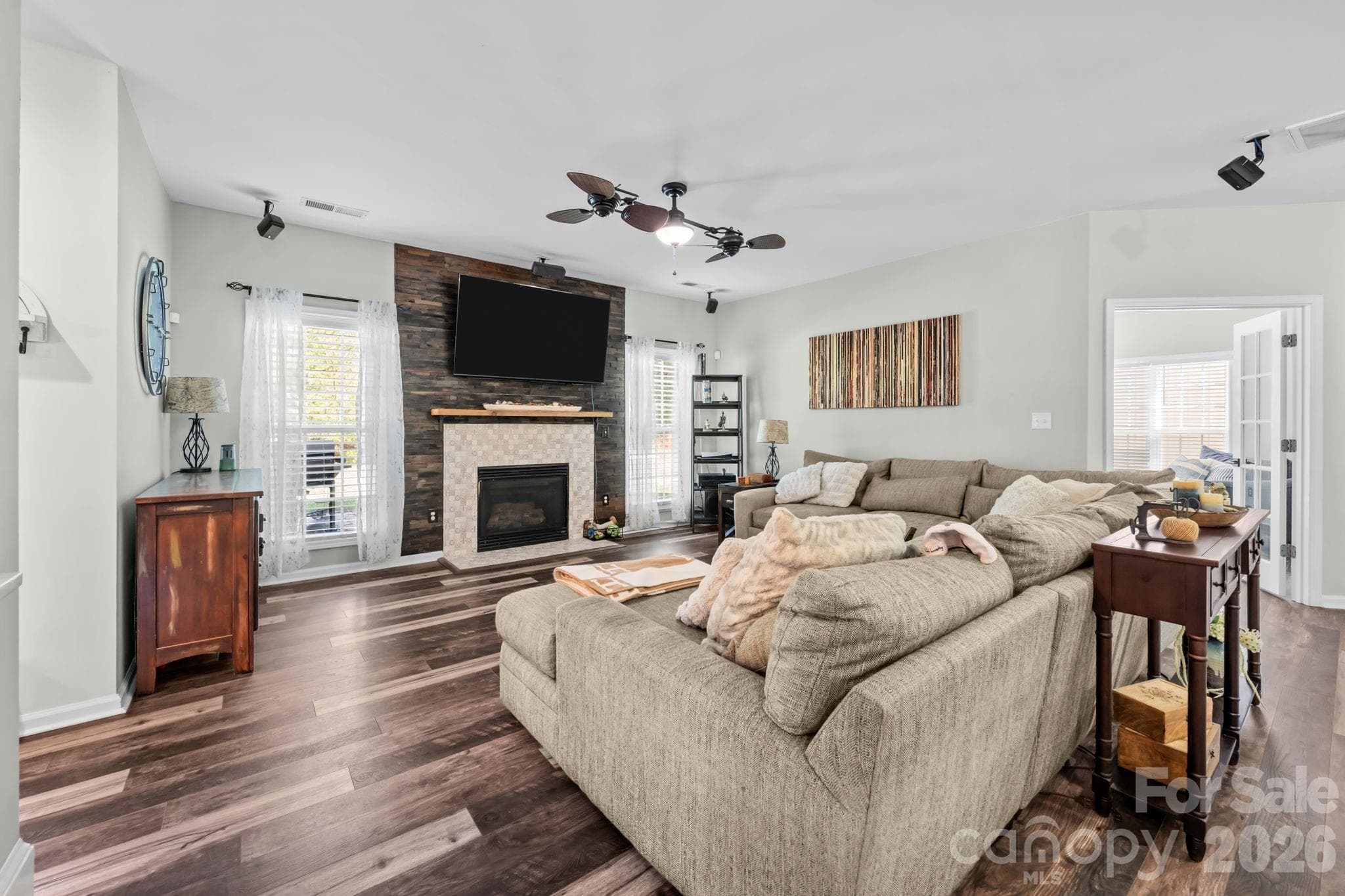 Living Area - 13439 Porter Creek Road, Charlotte
