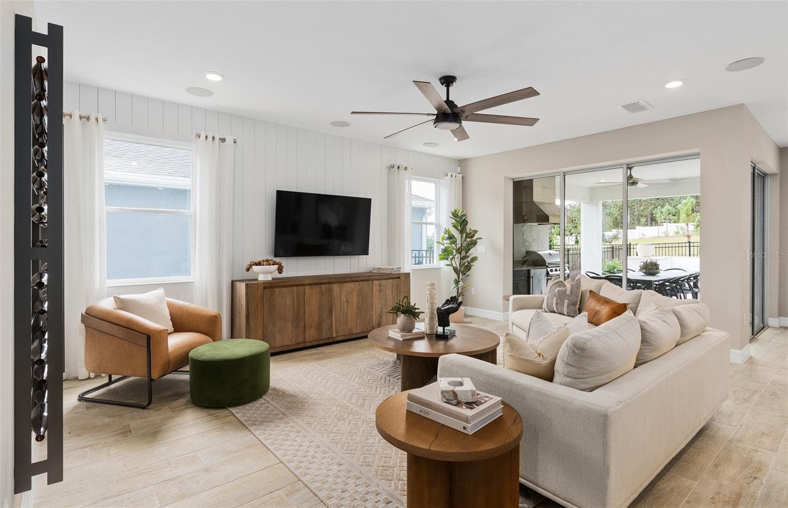 Model Home Design Only. Pictures and furnishings are for illustrative purposes only. Elevations, colors and options may vary. Furniture is for model home staging only. - 10227 PARKVIEW RESERVE LANE, ORLANDO