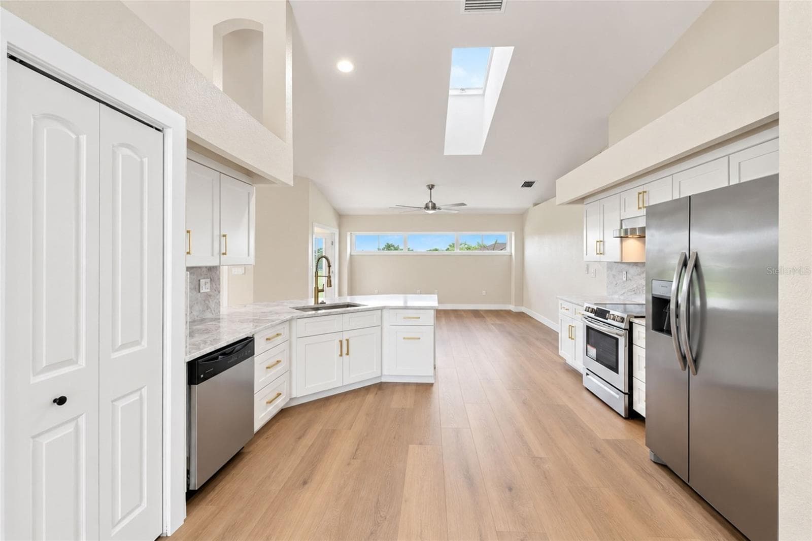 Single Family Residence at 2169 PAGODA LN, PUNTA GORDA, photo 13 of 37