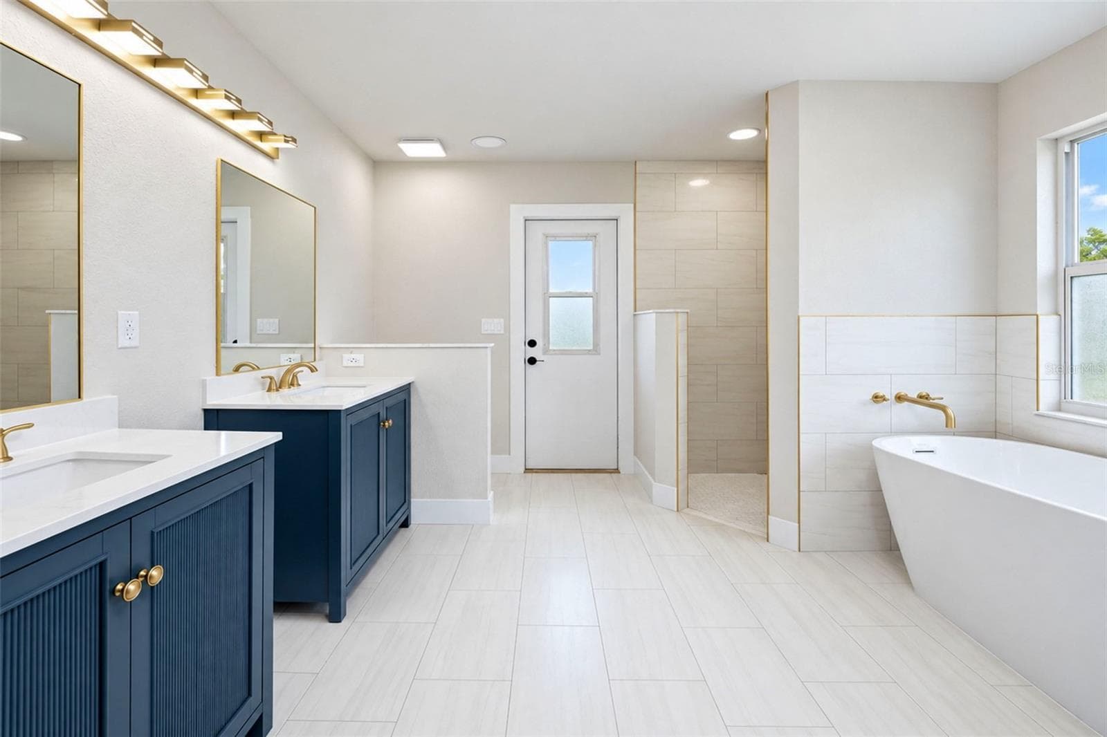 Primary Bathroom - 2169 PAGODA LN, PUNTA GORDA