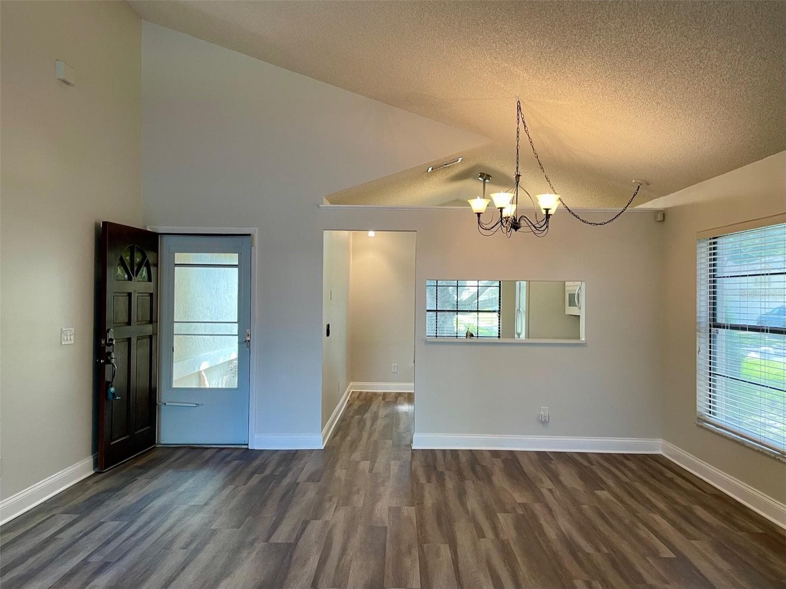 Single Family Residence at 878 E CHARING CROSS CIR, LAKE MARY, photo 8 of 40
