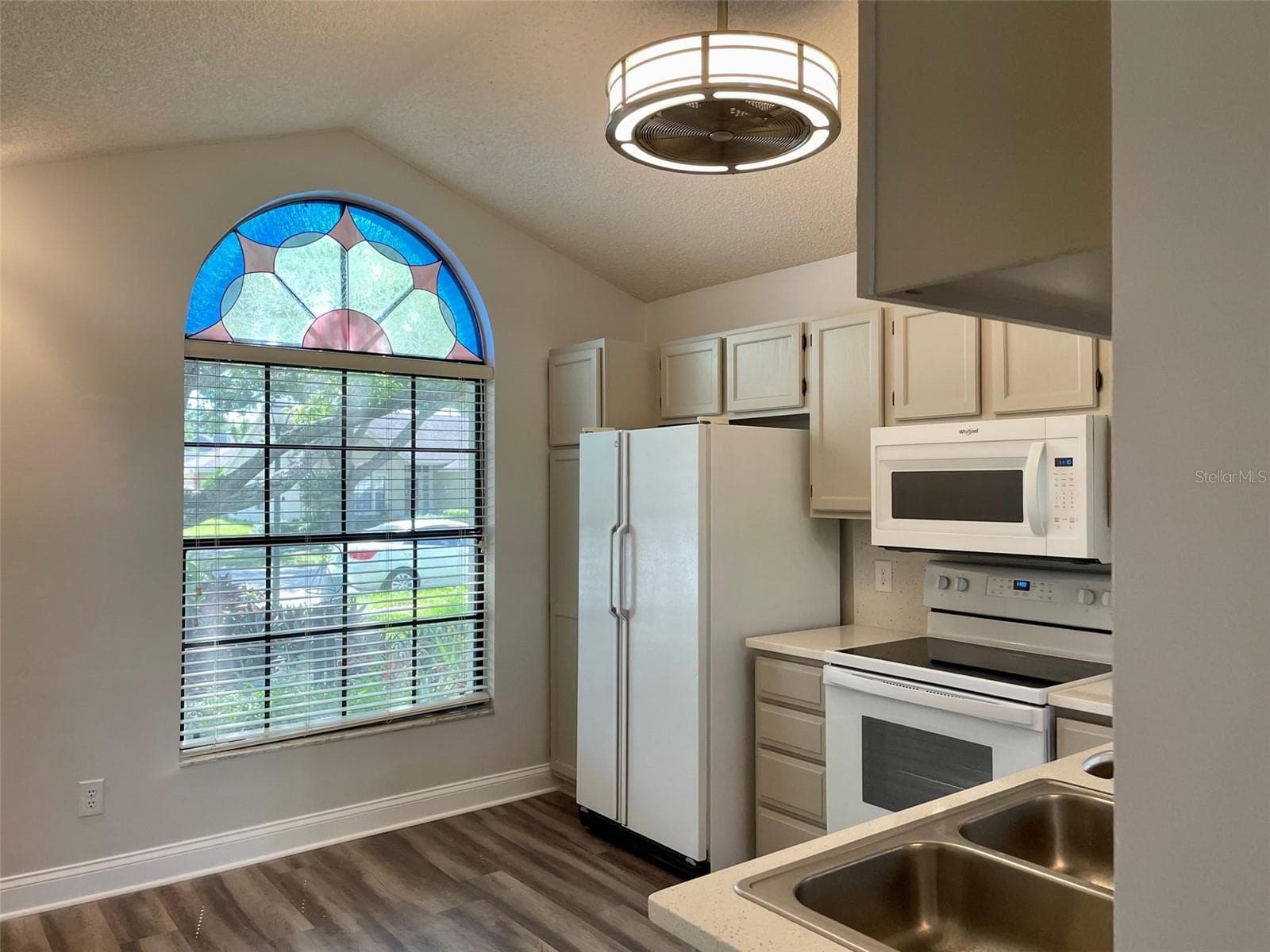Single Family Residence at 878 E CHARING CROSS CIR, LAKE MARY, photo 11 of 40