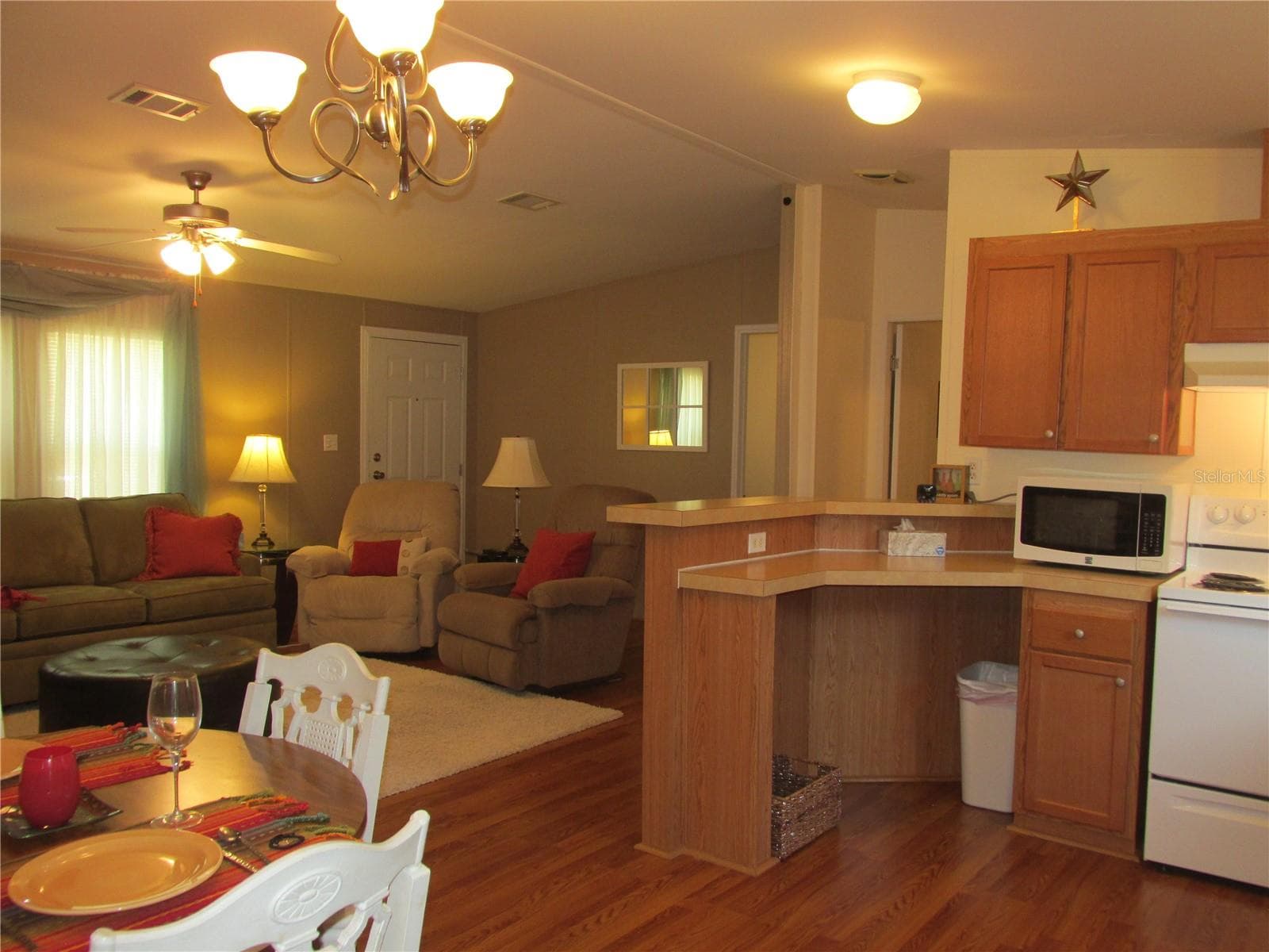Manufactured Home at 54 SADDLEBAG TRL, LAKE WALES, photo 10 of 39
