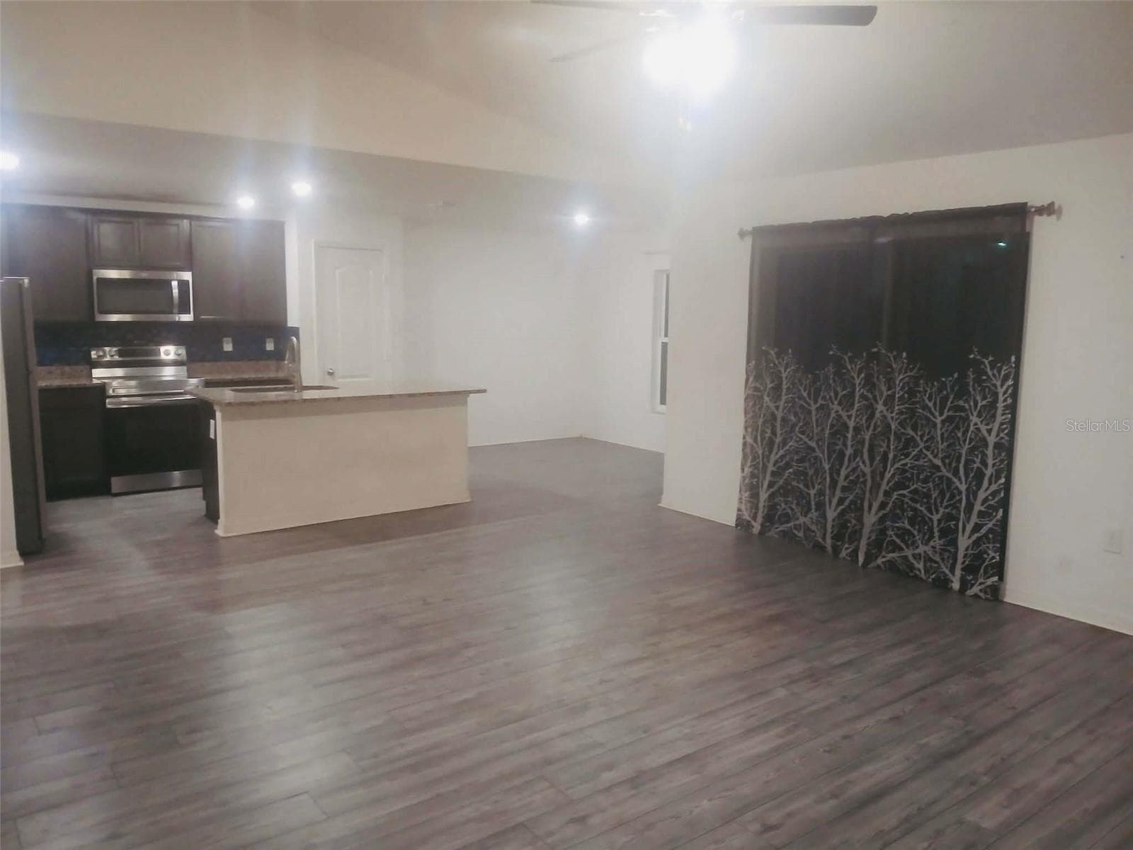 Single Family Residence at 707 CARACARA CT, POINCIANA, photo 4 of 16