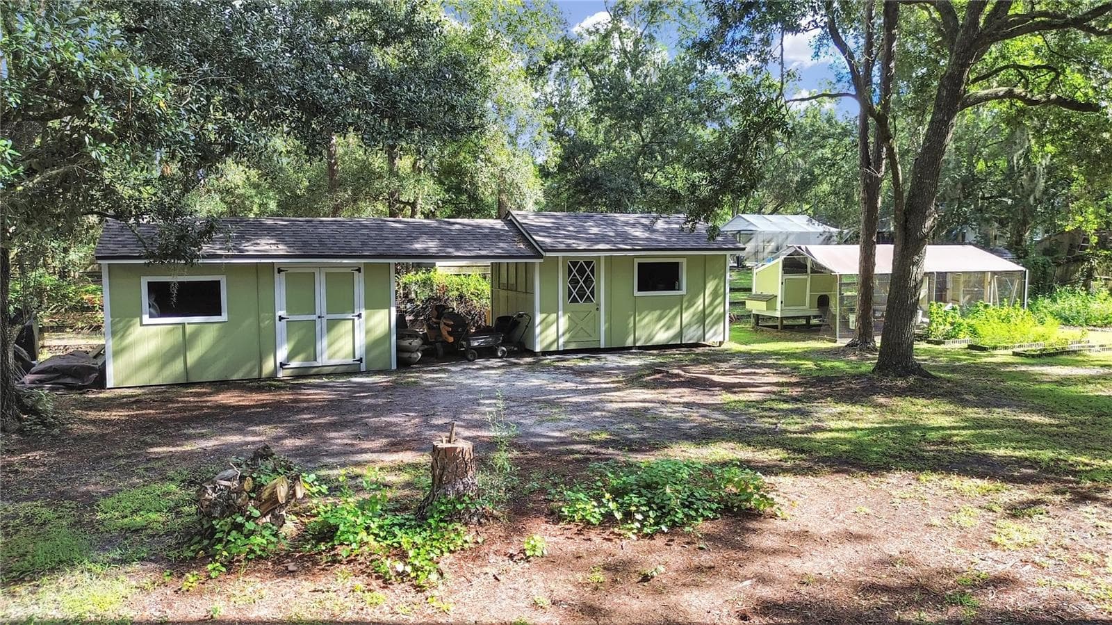 Single Family Residence at 6075 COUNTRY CLUB RD, ZEPHYRHILLS, photo 7 of 47