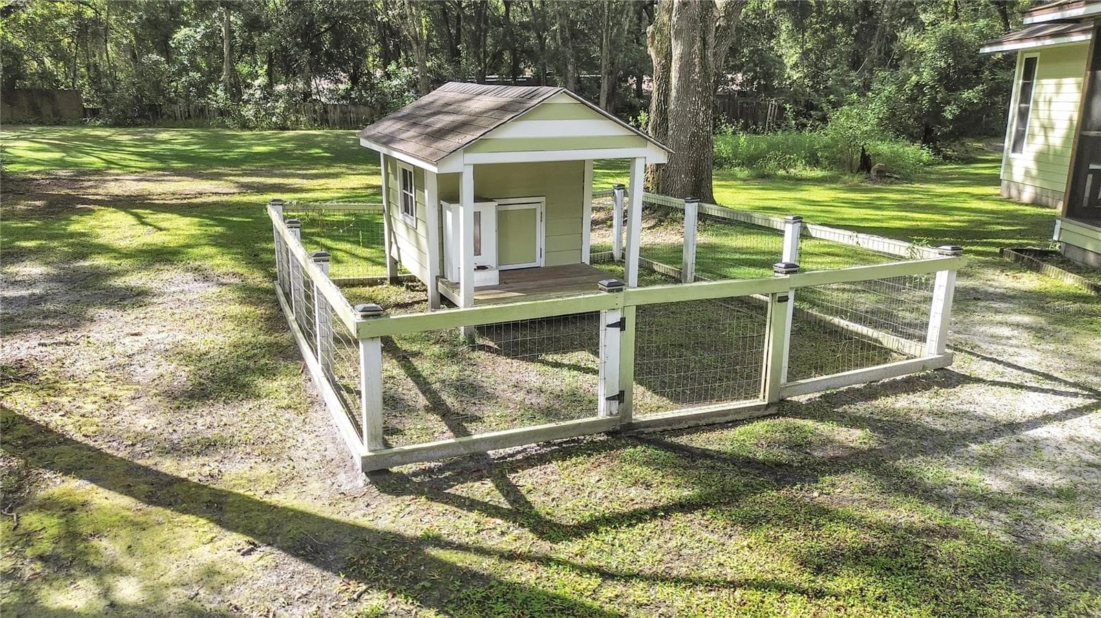 Single Family Residence at 6075 COUNTRY CLUB RD, ZEPHYRHILLS, photo 8 of 47
