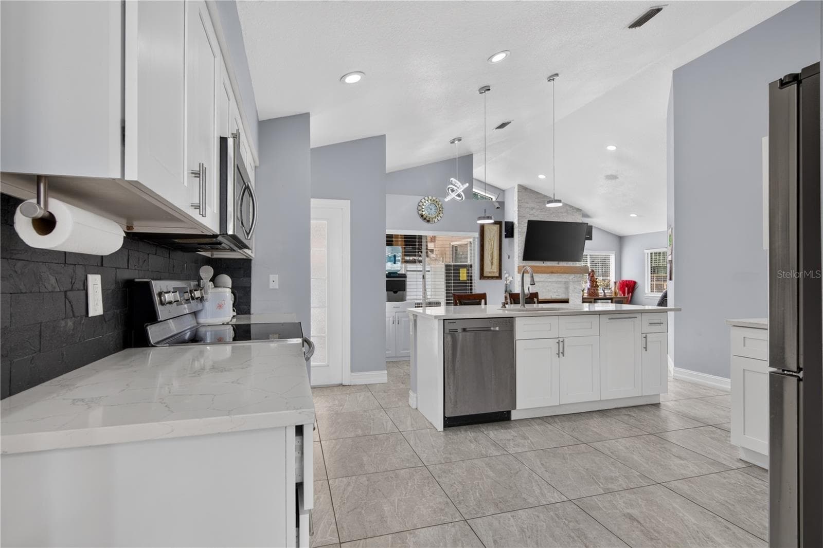Single Family Residence at 319 OAKWOOD CT, LAKE MARY, photo 30 of 72
