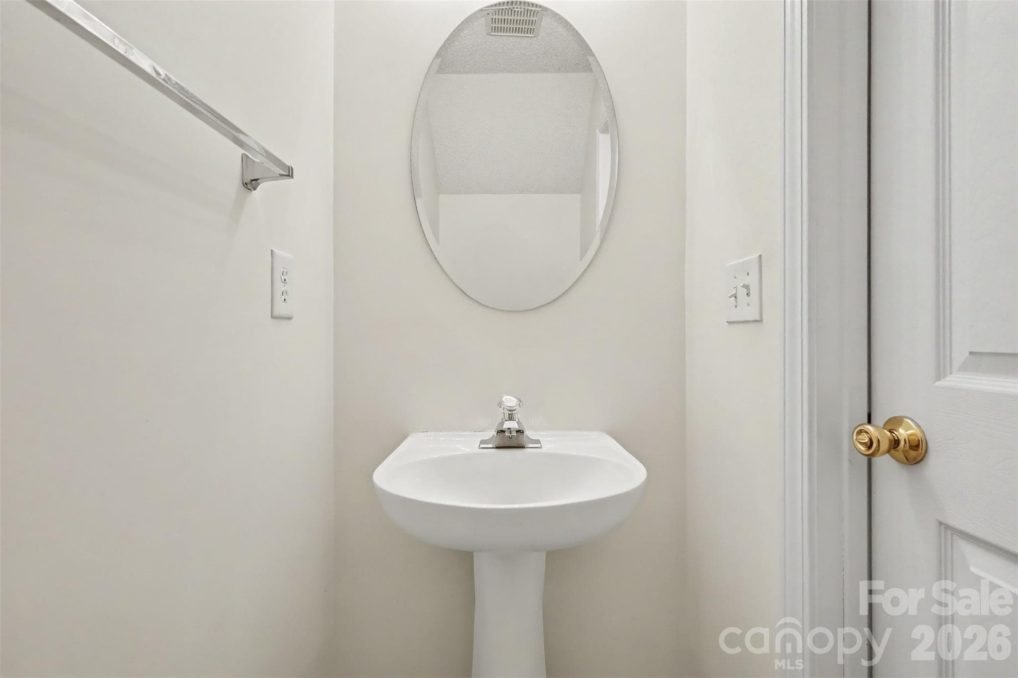 Townhouse at 10134 Frosty Lane, Charlotte, photo 13 of 26
