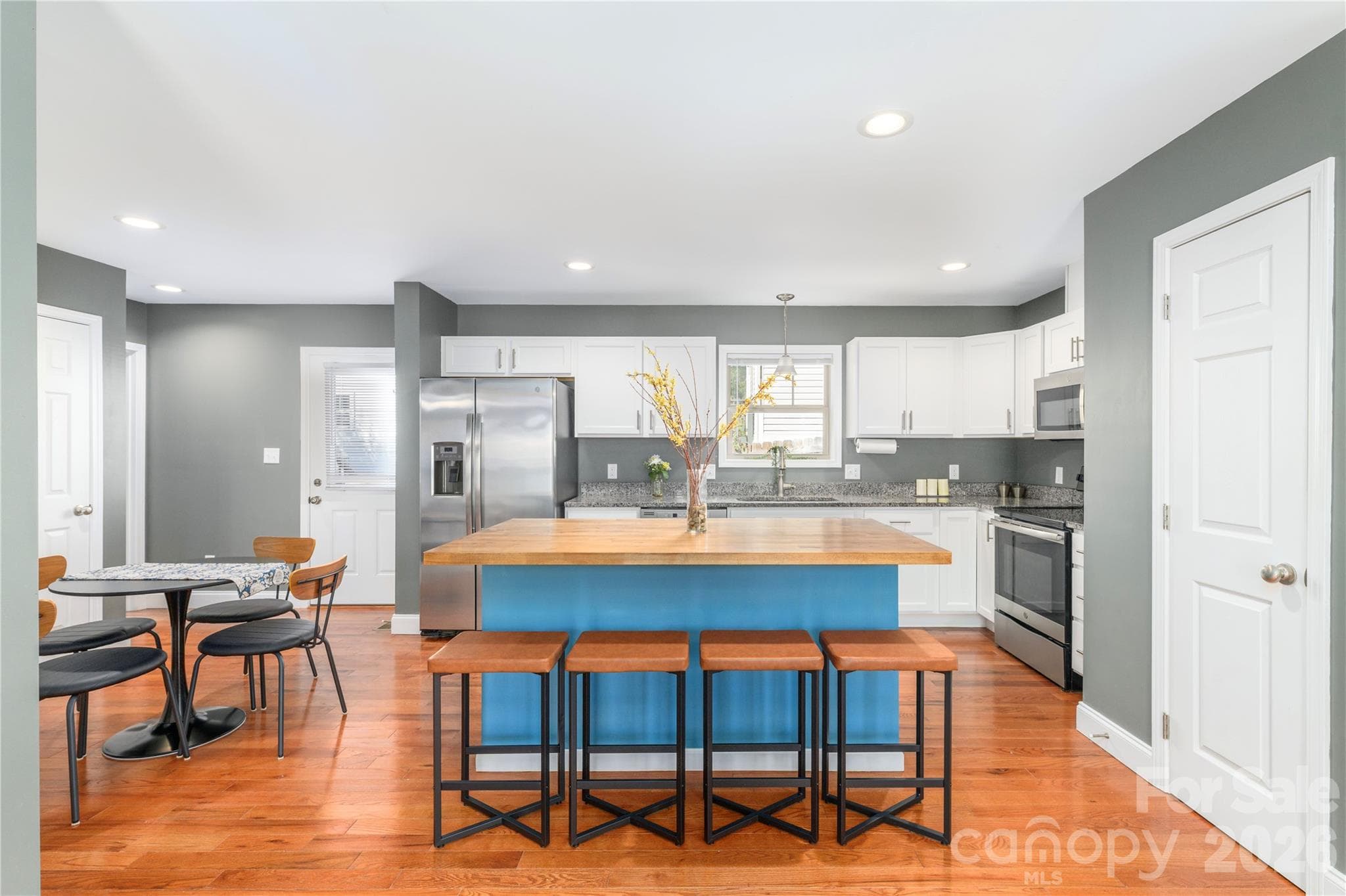 Single Family Residence at Weaverville, photo 2 of 57