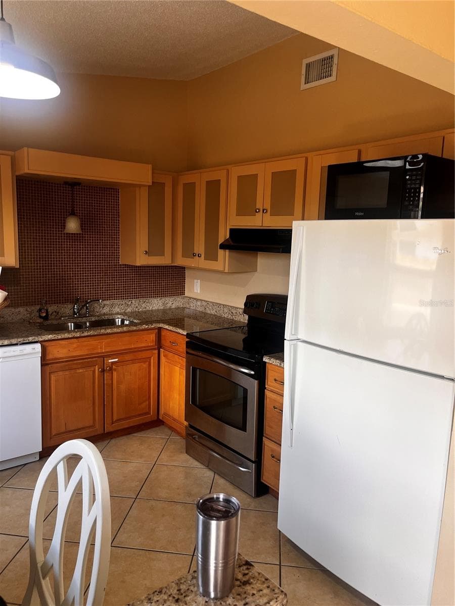 Duplex at 1912-14 MARCIA ST, SARASOTA, photo 17 of 25