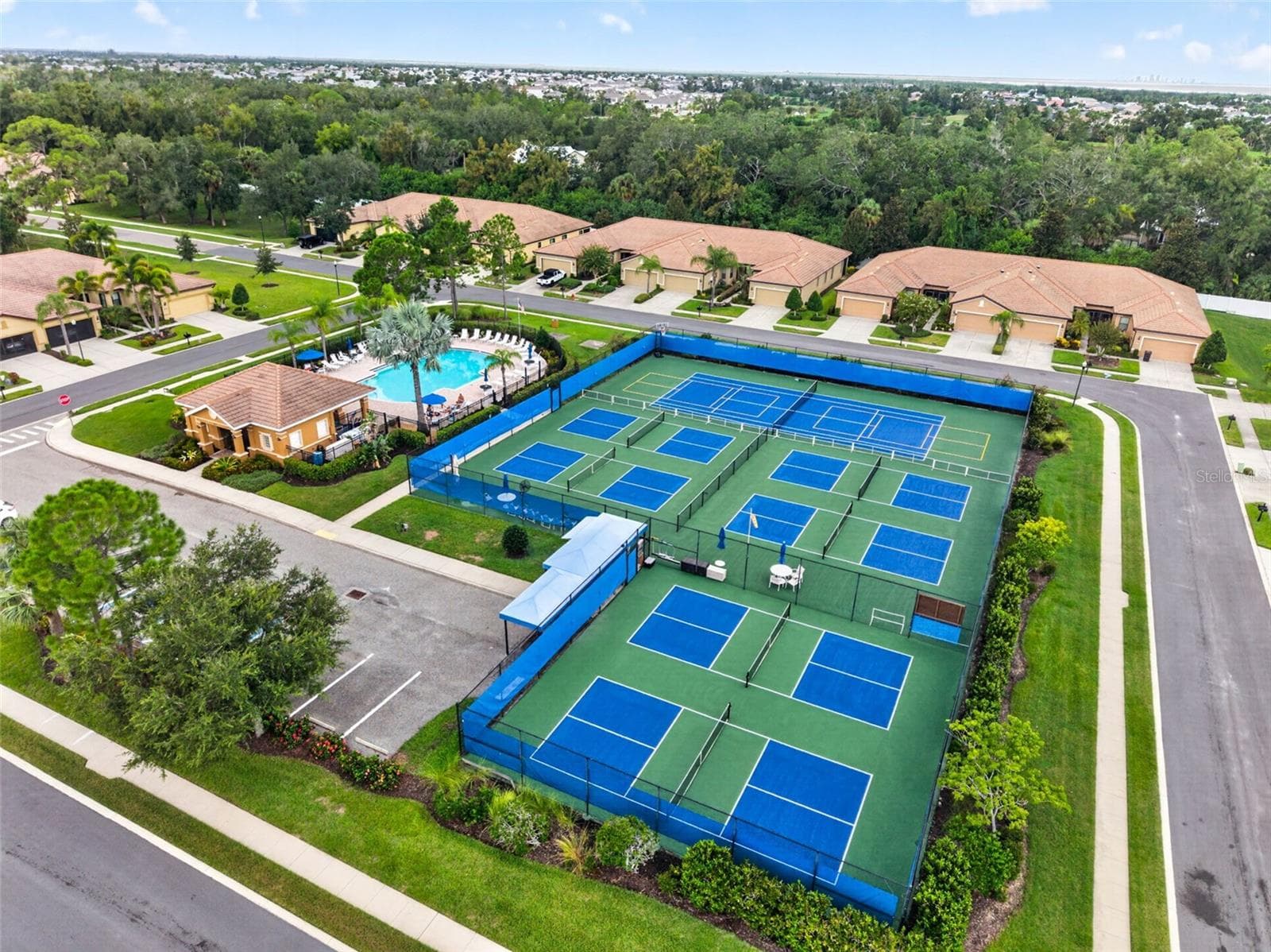 Villa at 125 SHELL FALLS DR, APOLLO BEACH, photo 38 of 42