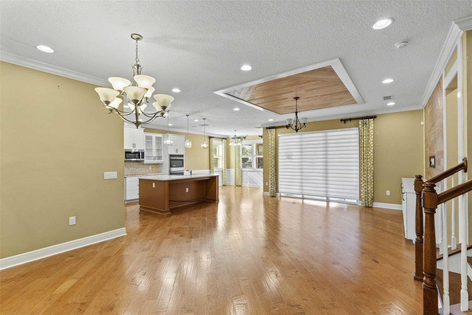 Single Family Residence at 31921 REDTAIL RESERVE BLVD, SORRENTO, photo 4 of 40
