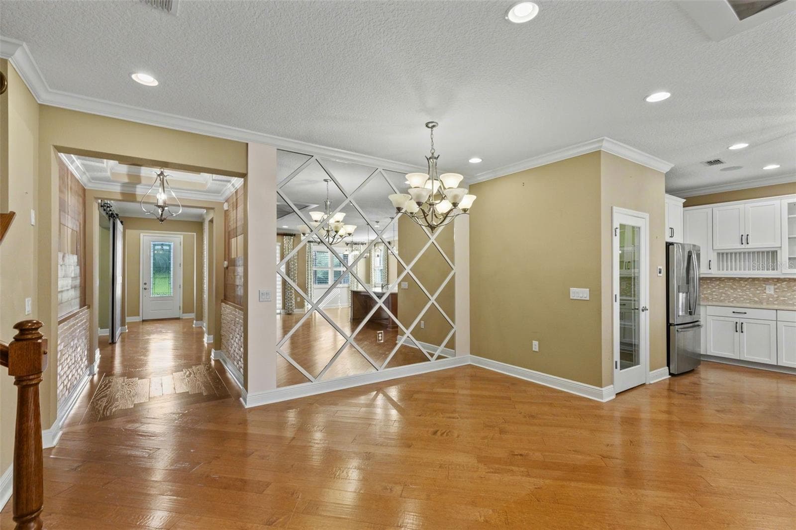 Single Family Residence at 31921 REDTAIL RESERVE BLVD, SORRENTO, photo 5 of 40