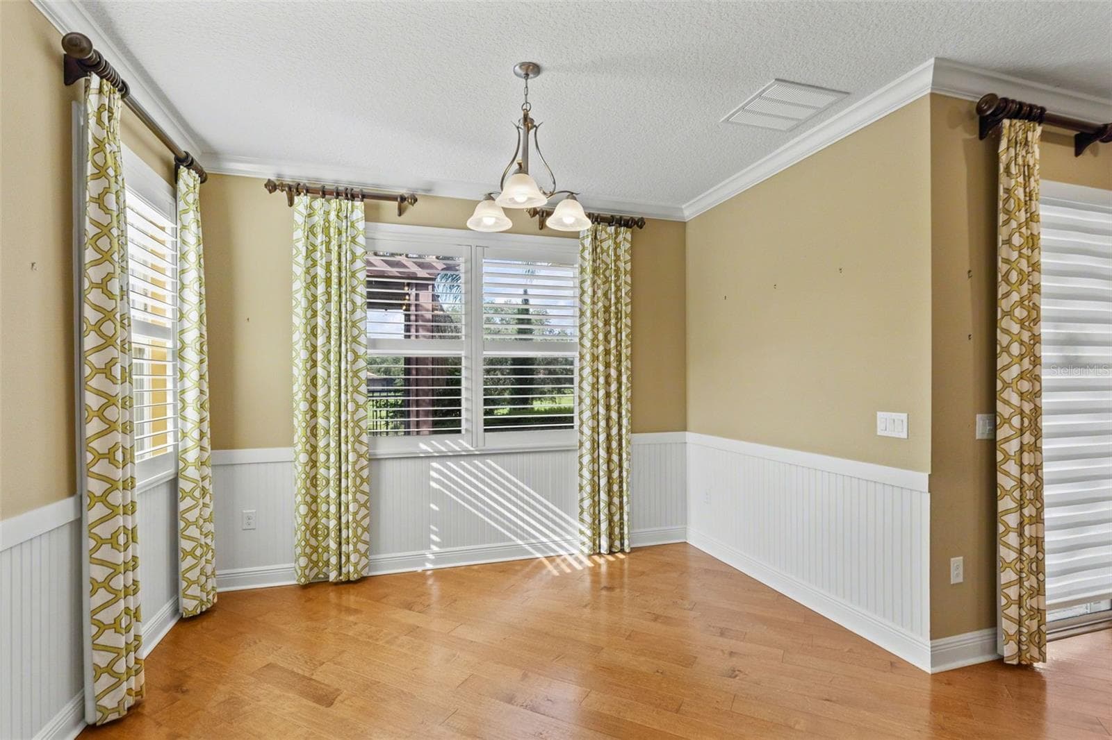 Single Family Residence at 31921 REDTAIL RESERVE BLVD, SORRENTO, photo 11 of 40
