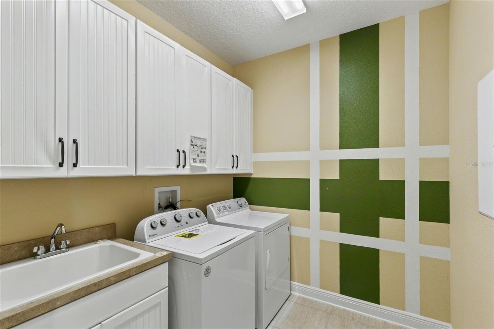 Single Family Residence at 31921 REDTAIL RESERVE BLVD, SORRENTO, photo 27 of 40