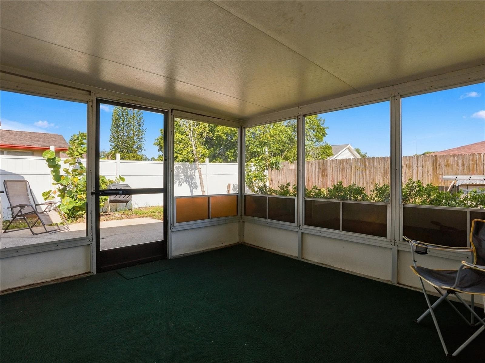 Back screened porch. - 6743 LARCHMONT AVE, NEW PORT RICHEY