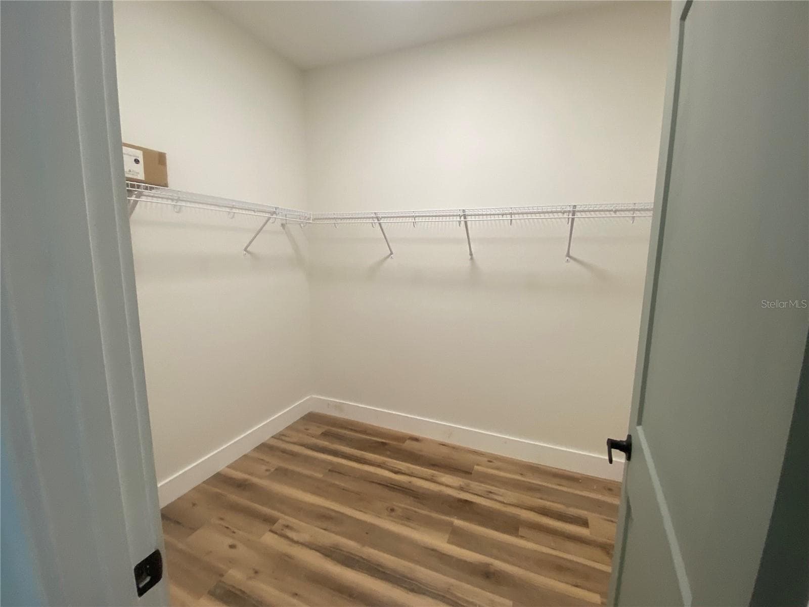 primary walkin closet - 410 CITROEN DR, SEBRING